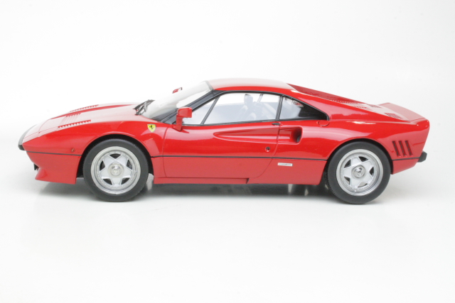 Ferrari 288 GTO 1984, punainen - Sulje napsauttamalla kuva