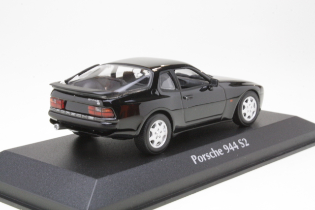 Porsche 944S 1989, black