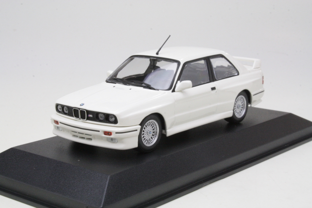 BMW M3 (e30) 1987, white