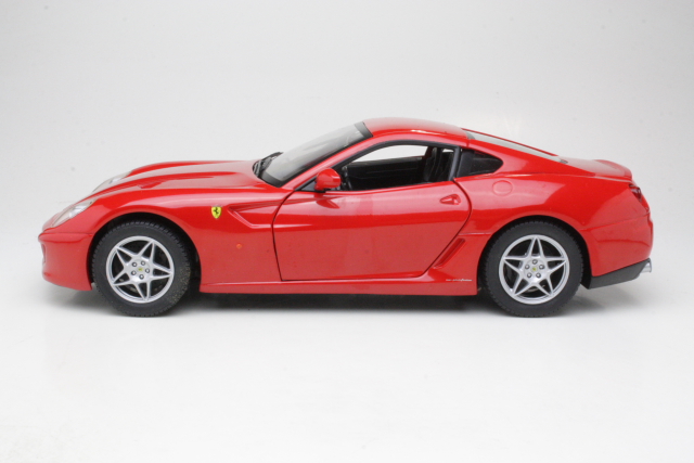 Ferrari 599 GTB 2006, punainen - Sulje napsauttamalla kuva