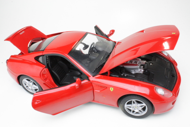 Ferrari 599 GTB 2006, punainen - Sulje napsauttamalla kuva