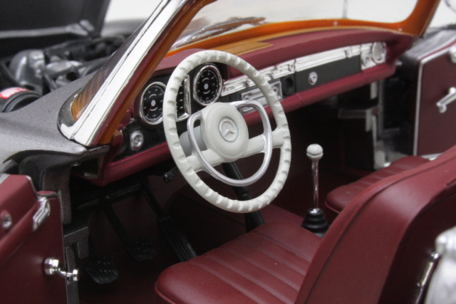 Mercedes 230SL 1963, harmaa