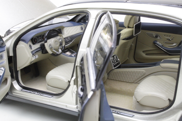 Mercedes Maybach S650 (X222), silver/blue - Click Image to Close
