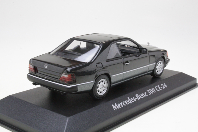 Mercedes 320CE (C124) 1991, musta