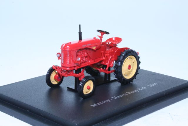 Massey Harris Pony 820 1957, red