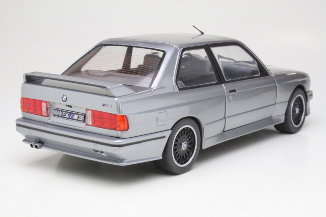 BMW M3 (e30) Coupe 1990, hopea - Sulje napsauttamalla kuva