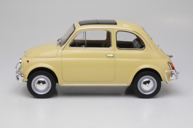 Fiat 500L 1971, yellow