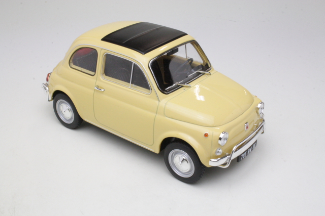 Fiat 500L 1971, yellow