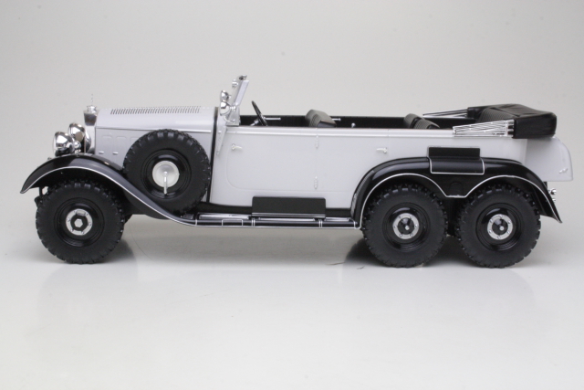 Mercedes G4 (w31) 1938, light grey/black