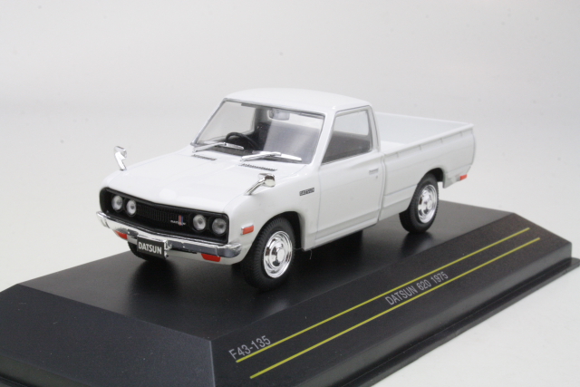 Datsun 620 1975, valkoinen