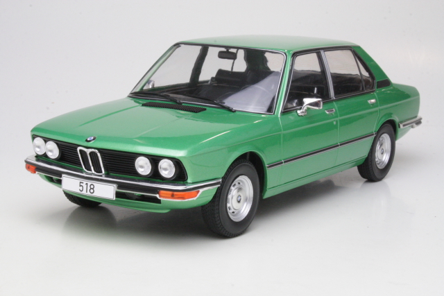 BMW 518 (e12) 1973, vihreä