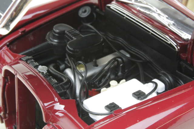 Mercedes 200 Universal (w110) 1966, tummanpunainen