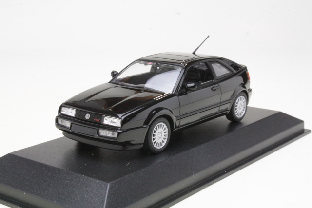 VW Corrado G60 1990, musta