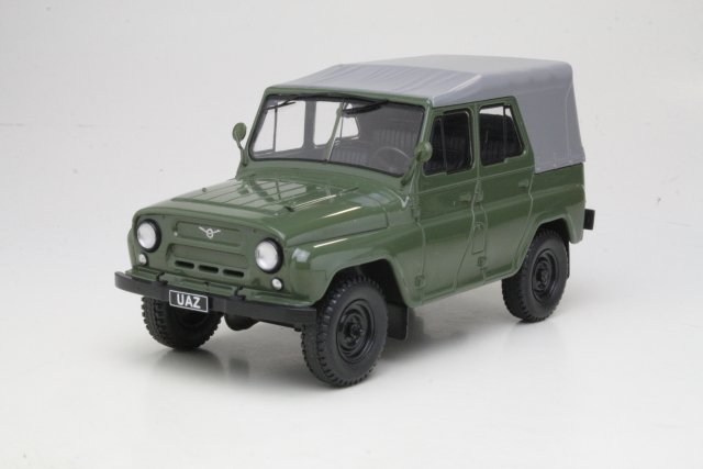 UAZ 469, matt green