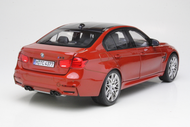 BMW M3 (F80) Competition 2016, oranssi