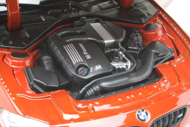 BMW M3 (F80) Competition 2016, oranssi