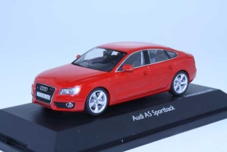 Audi A5 Sportback 2009, punainen