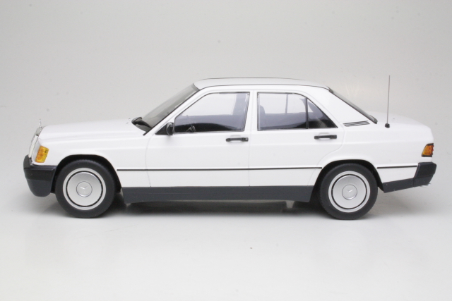 Mercedes 190E (w201) 1982, valkoinen