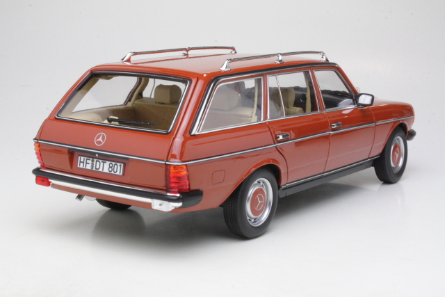 Mercedes 230TE (s123) 1982, punainen