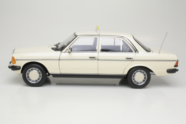 Mercedes 200 (w123) 1980, beige "Taxi"