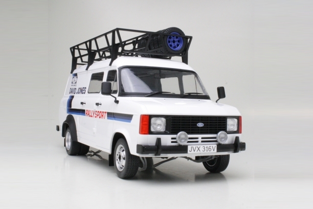 Ford Transit Mk2 "David Jones" (with roof accessories)