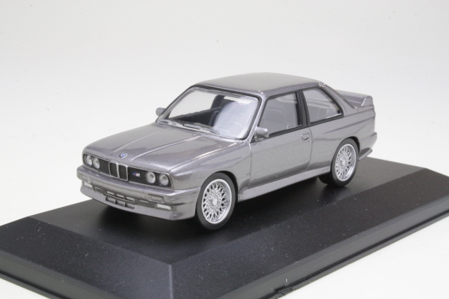 BMW M3 (e30) 1986, harmaa - Sulje napsauttamalla kuva