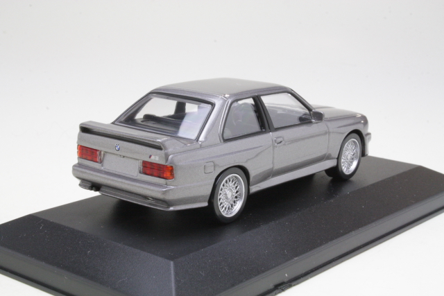 BMW M3 (e30) 1986, harmaa - Sulje napsauttamalla kuva