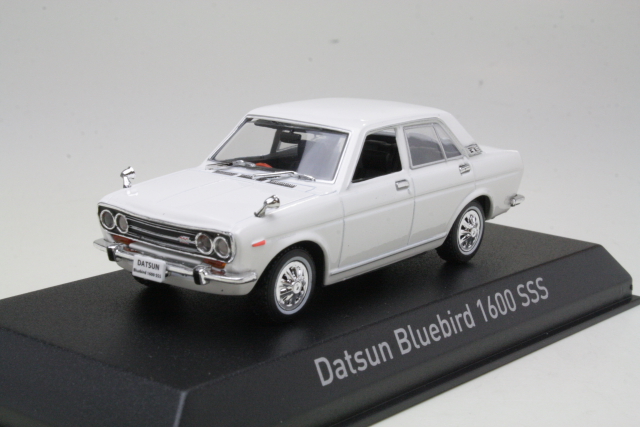 Nissan Bluebird 1600 SSS 1969, valkoinen - Sulje napsauttamalla kuva