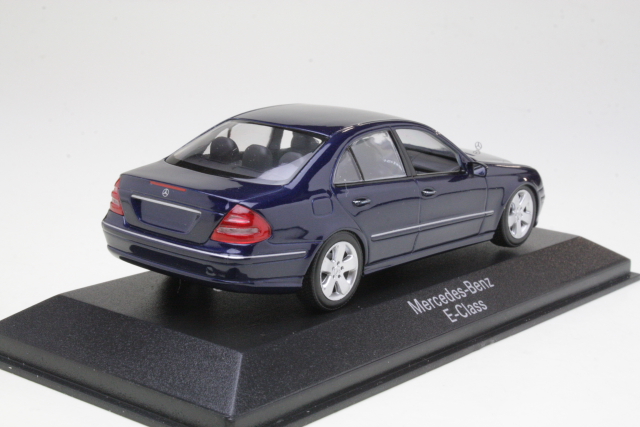 Mercedes E-Class (w211) 2002, dark blue