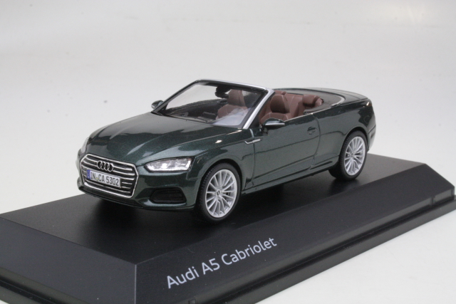 Audi A5 Cabriolet 2017, dark green