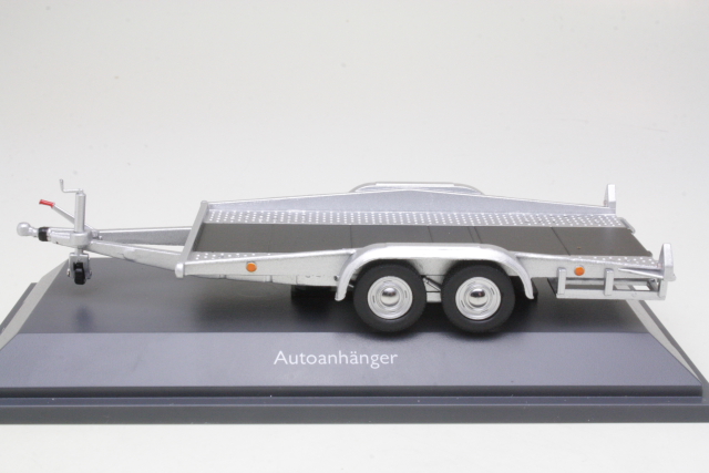 Autotrailer, silver