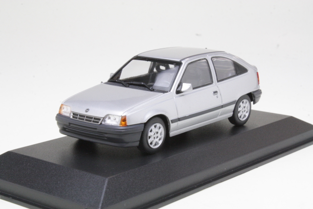 Opel Kadett E 1990, hopea
