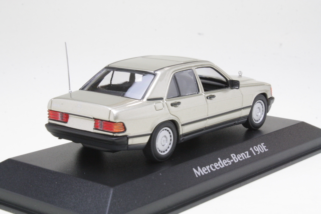 Mercedes 190E 1984, kulta - Sulje napsauttamalla kuva