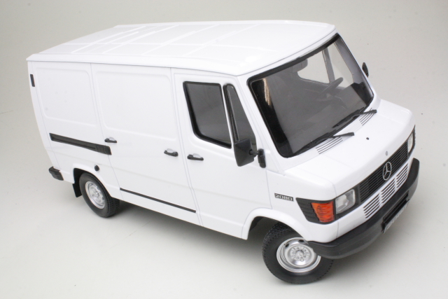 Mercedes 207/208D Van, white - Click Image to Close