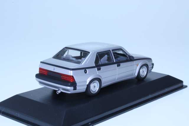Alfa Romeo 75 3.0 V6 1987, hopea