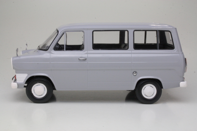 Ford Transit Mk1 Bus 1965, vaaleanharmaa