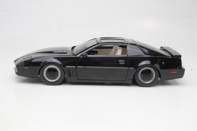 K.I.T.T. Pontiac Trans Am 1982 "Ritariässä"