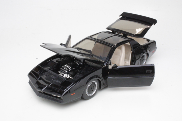 K.I.T.T. Pontiac Trans Am 1982 "Ritariässä"