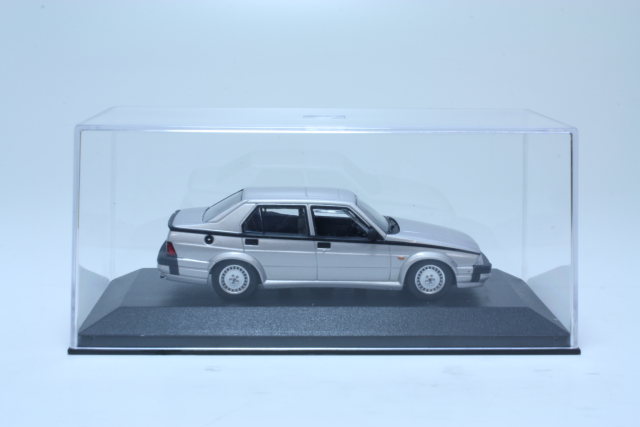 Plastic Box 1:43 Minichamps - Click Image to Close