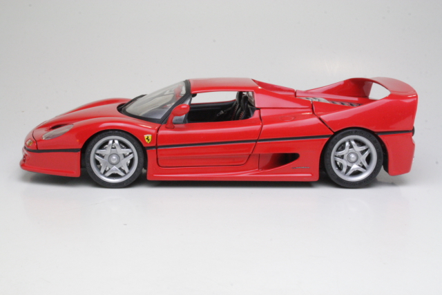 Ferrari F50 1995, punainen - Sulje napsauttamalla kuva