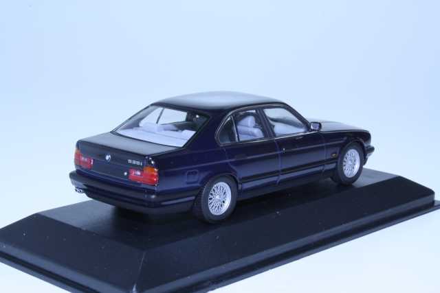 BMW 535i (e34) 1988, dark blue