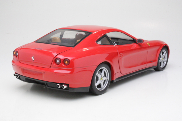 Ferrari 612 Scaglietti 2004, punainen