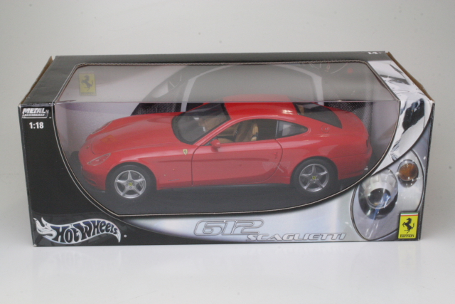 Ferrari 612 Scaglietti 2004, punainen