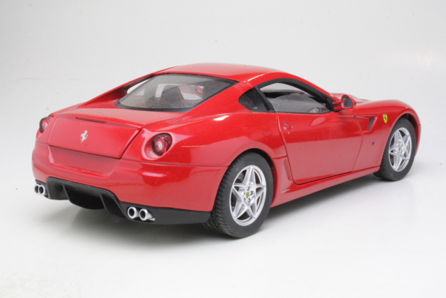 Ferrari 599 GTB Fiorano 2007, punainen