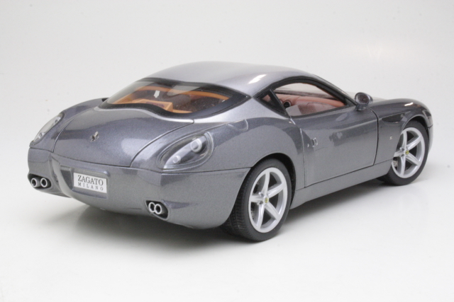 Ferrari 575 GTZ Zagato, harmaa/hopea