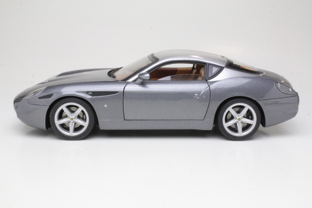 Ferrari 575 GTZ Zagato, harmaa/hopea - Sulje napsauttamalla kuva