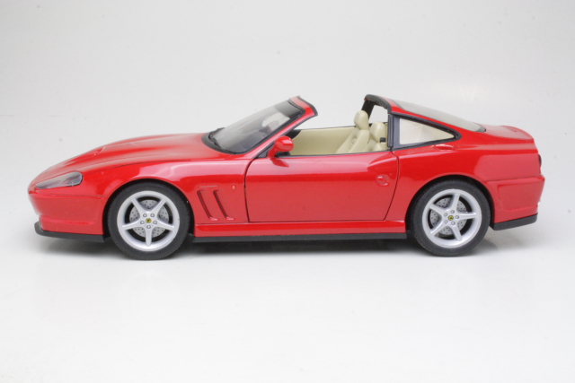 Ferrari 550 Maranello GTS Convertible 1996, punainen - Sulje napsauttamalla kuva