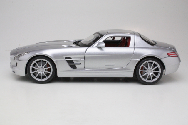 Mercedes SLS AMG 2010, hopea