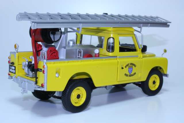 Land Rover II Pick-Up, "West Sussex Fire Brigade", keltainen - Sulje napsauttamalla kuva