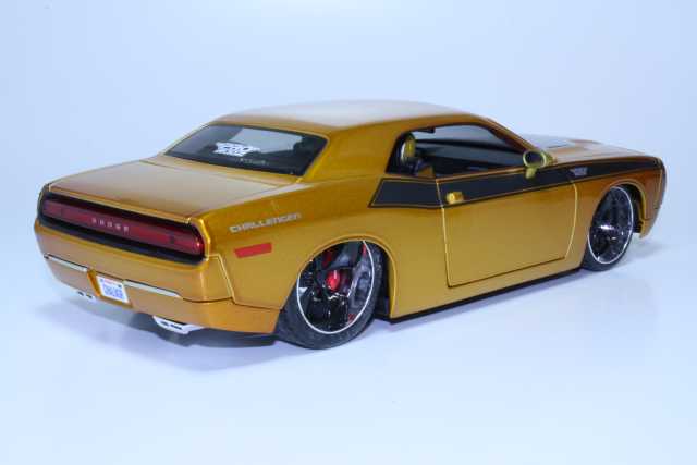 Dodge Challenger Concept Hemi 6.1 2006, kullanruskea